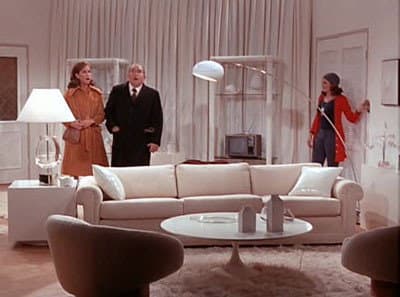 Still from The Square-Shaped Room