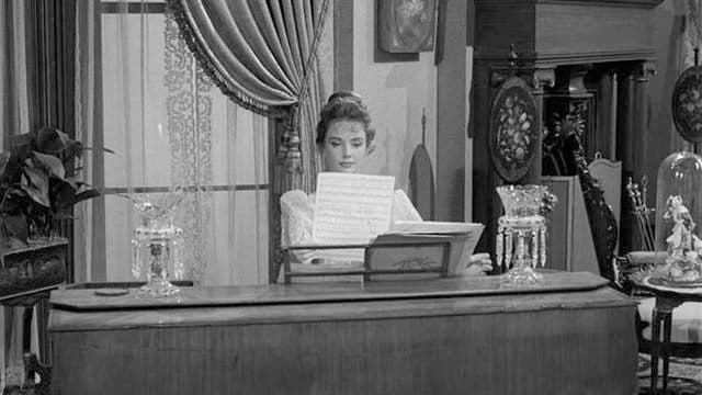 Still from Miniature
