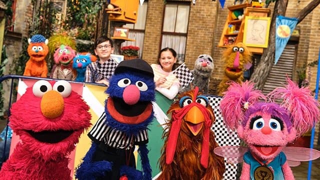 Still from Elmo Runs the Race
