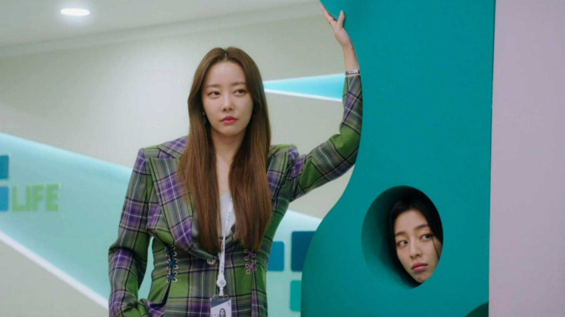 Still from I'll Show You… A Completely Different Me. — GAUS Inversion Table, '180 (Ilpalgong)'