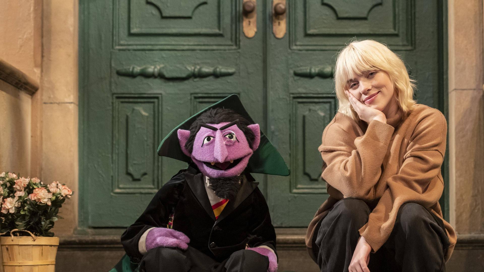 Still from Elmo's Number Adventure