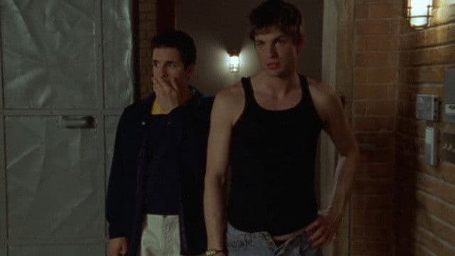 Still from Queens of the Road