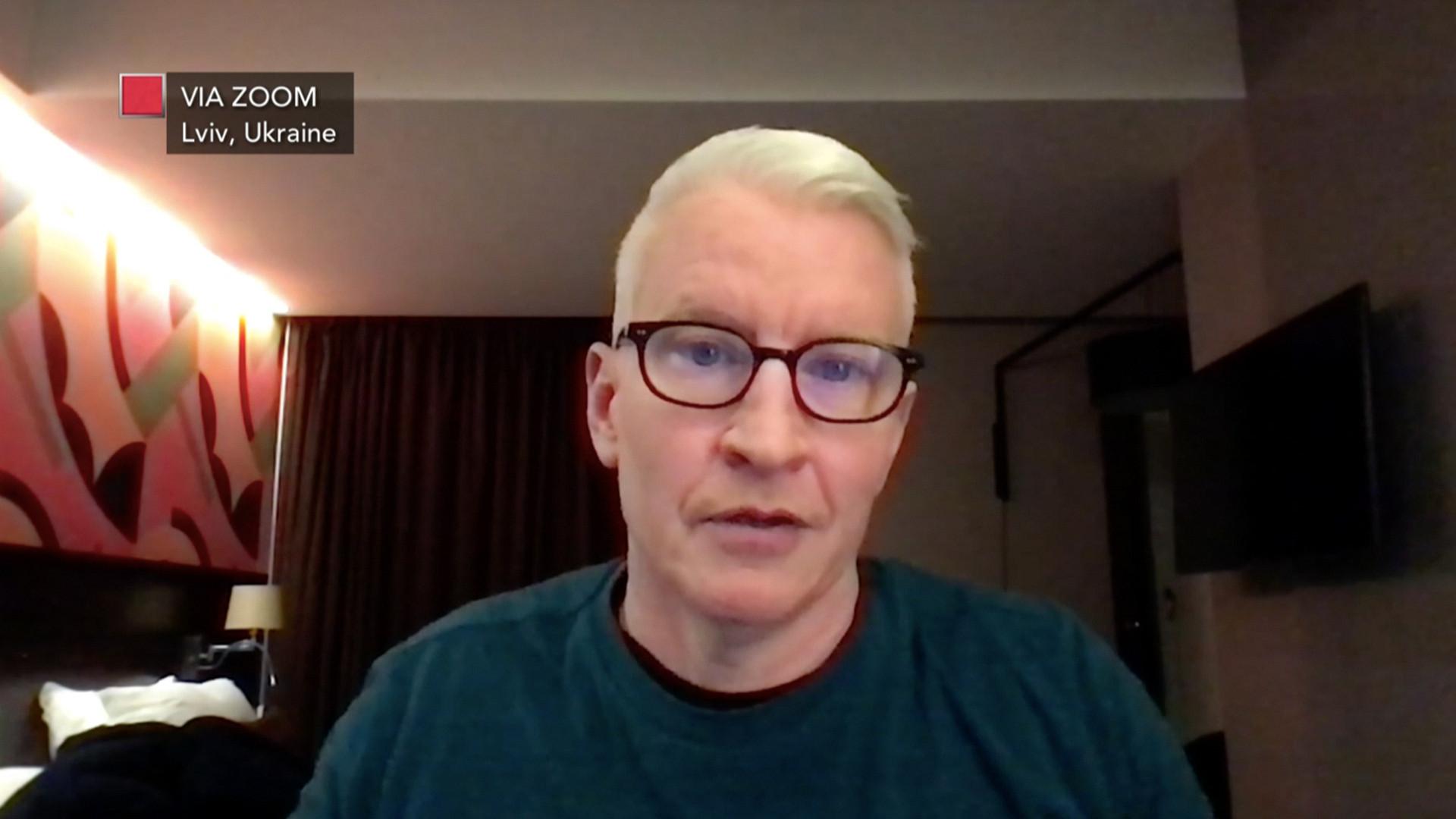 Still from Anderson Cooper, Sutton Foster
