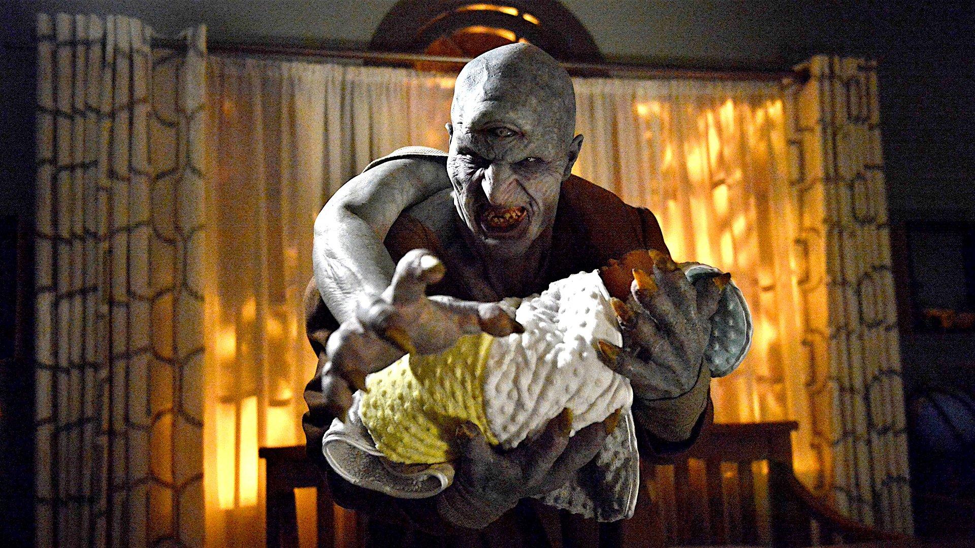 Still from El Cuegle