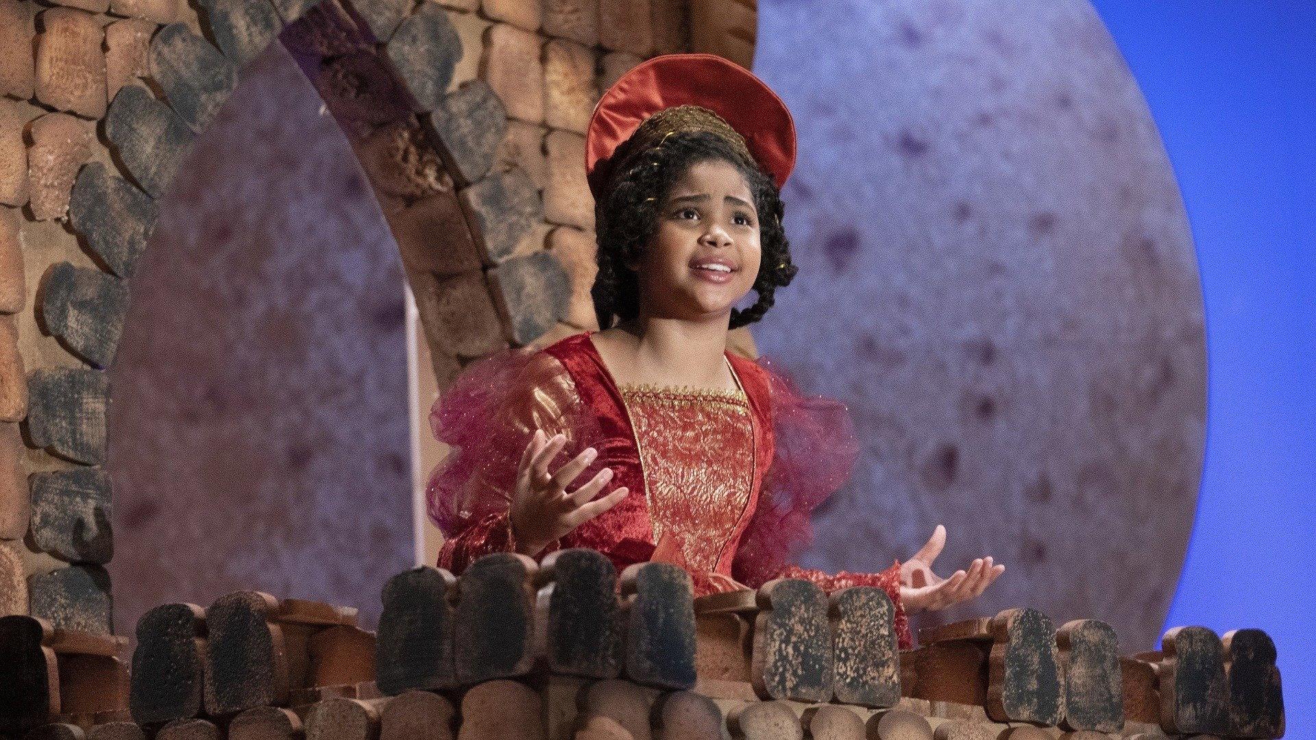Still from iLove Gwen