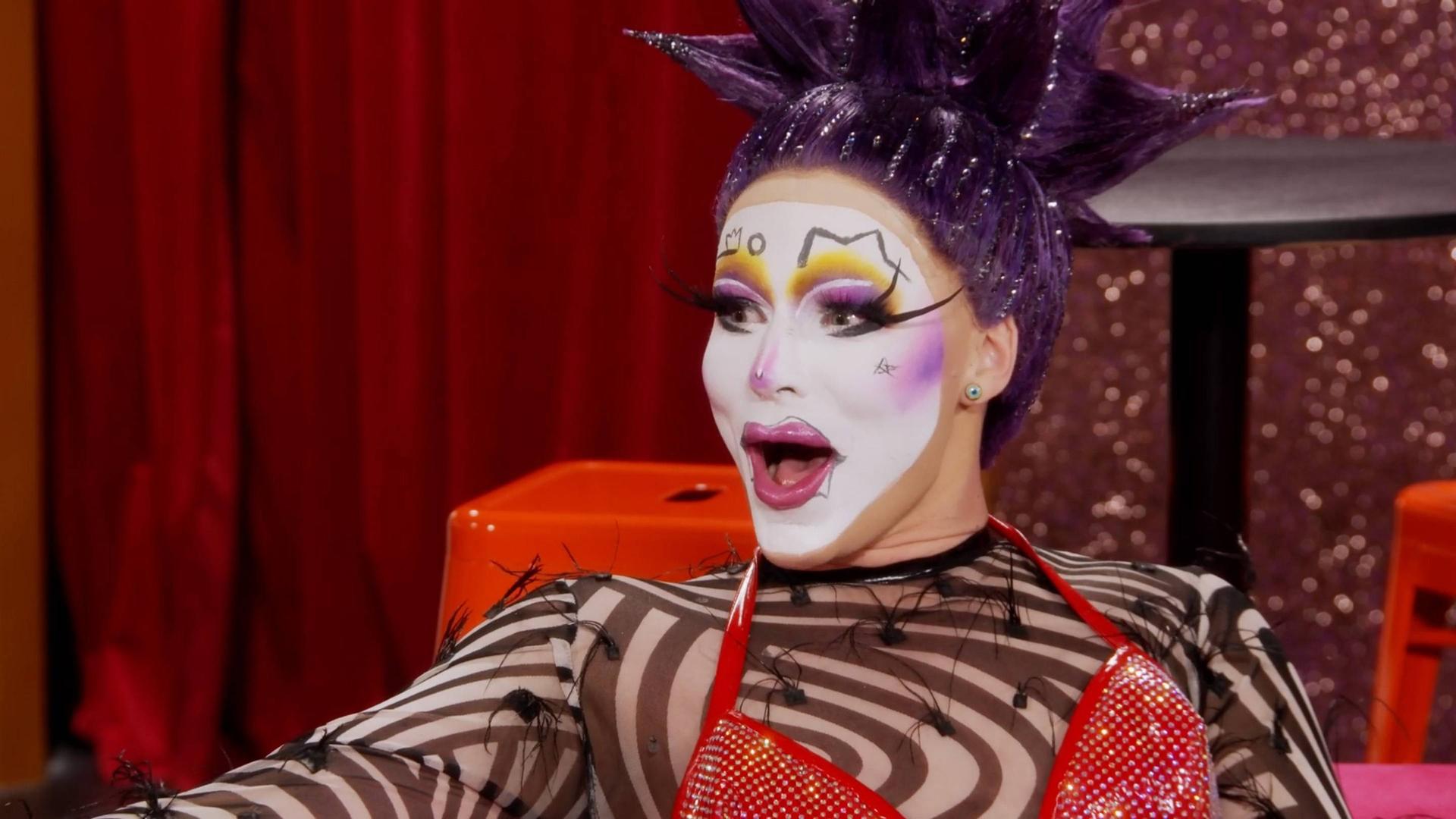 Still from Drag Race Vegas LIVE! Makeovers