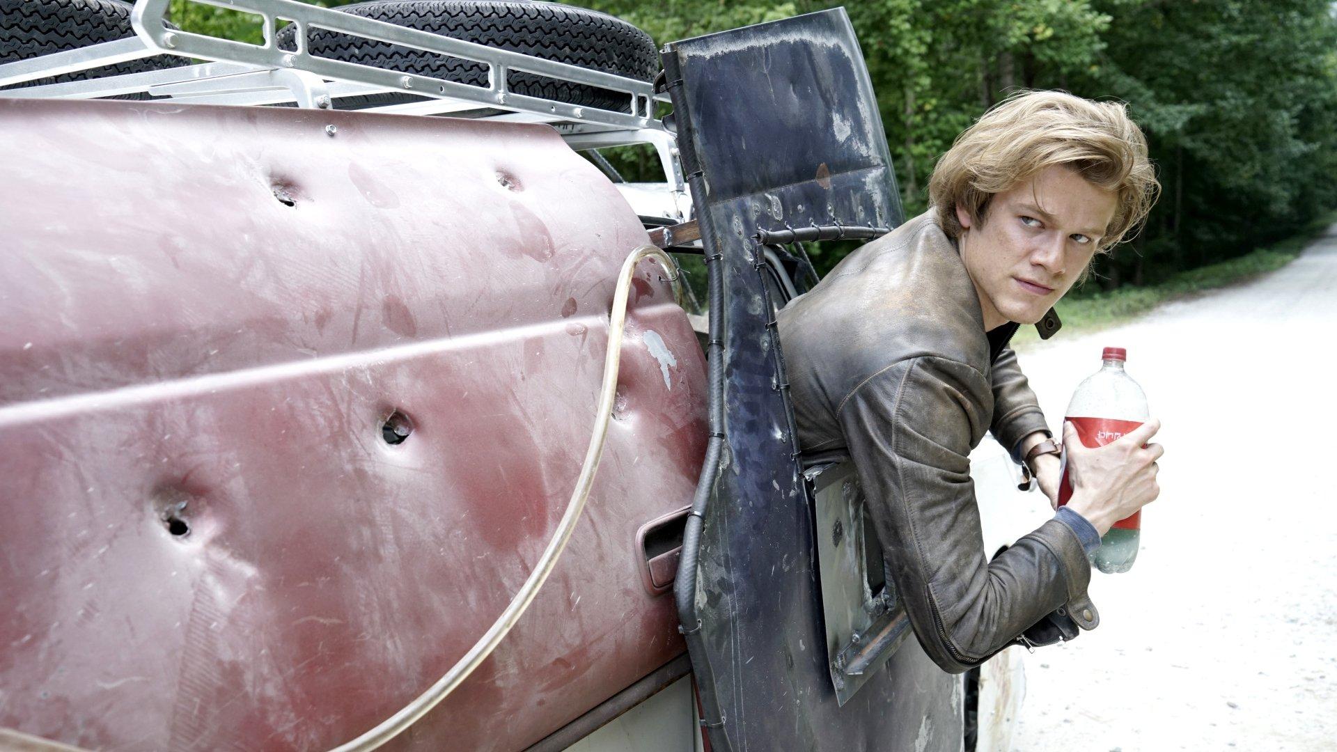 Still from Metal Saw