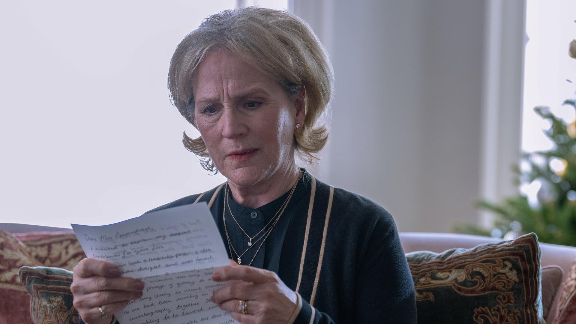 Still from Everyone Loves Chloe