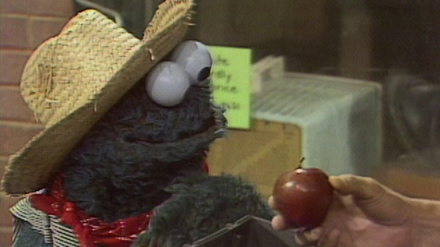 Still from Cookie Monster’s Cousin Apple Monster Visits (0584)