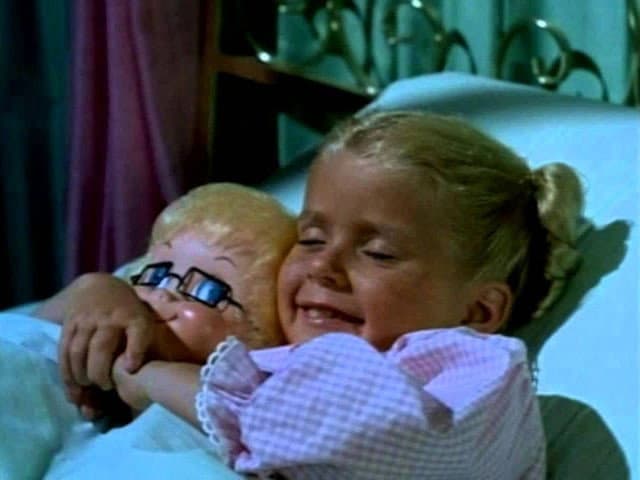Still from Arthur, the Invisible Bear