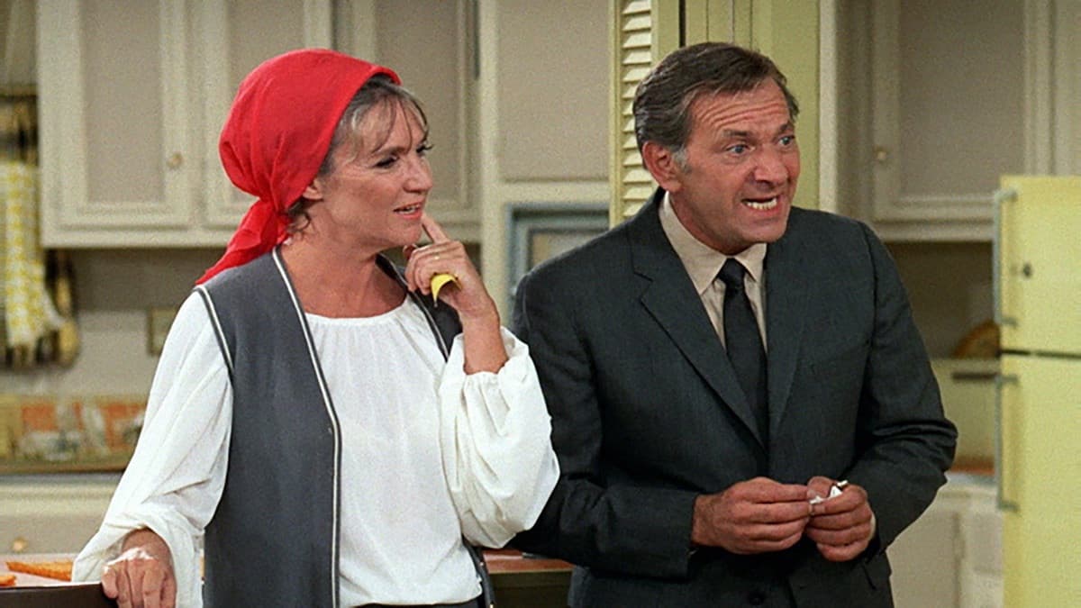 Still from The Odd Couples