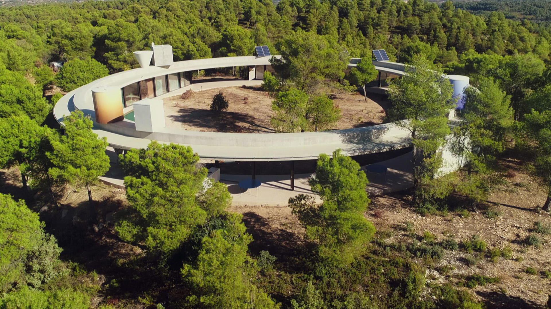 Still from Spain