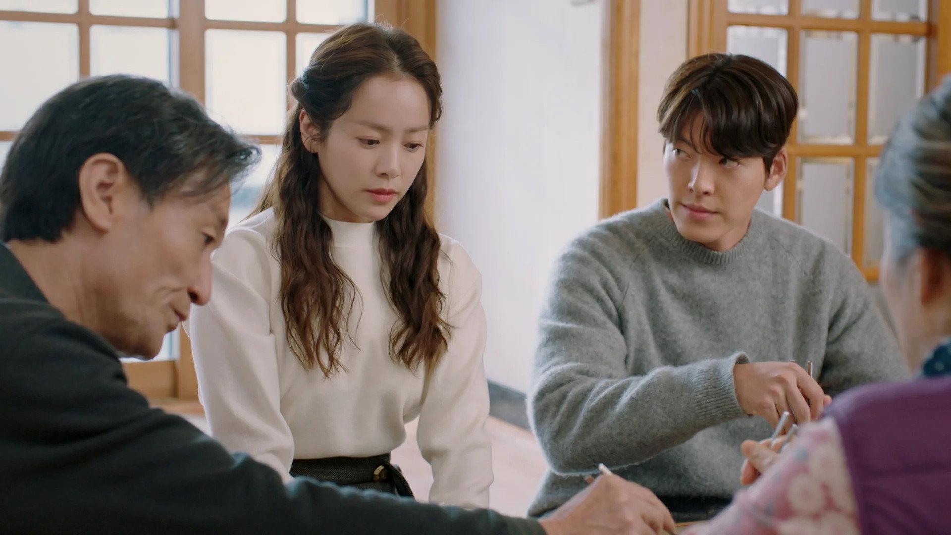 Still from Ok-dong and Dong-seok 2