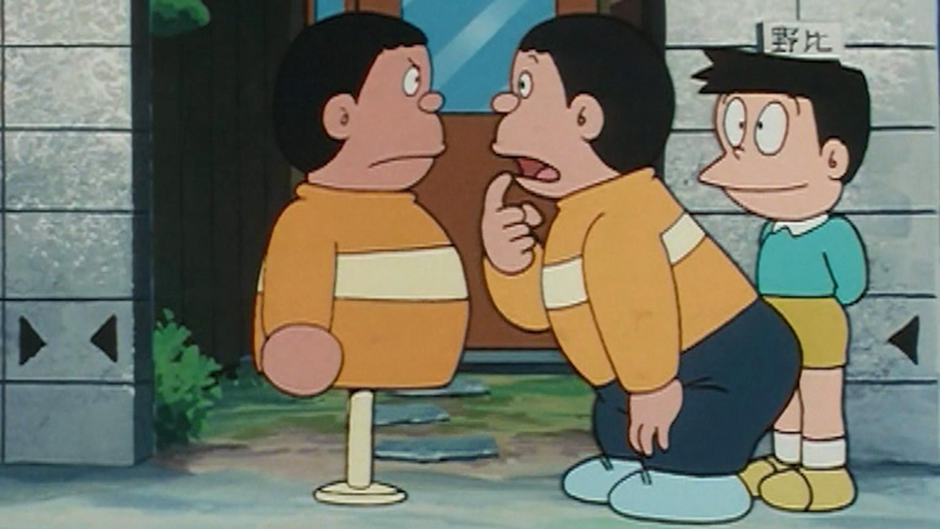 Still from Identical Scarecrow
