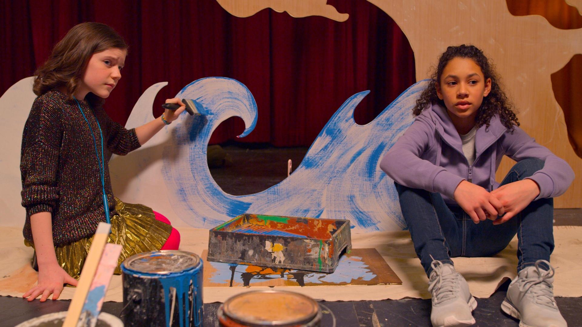 Still from A Sparkly Ghost (1)