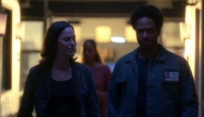 Still from Dead Ringer