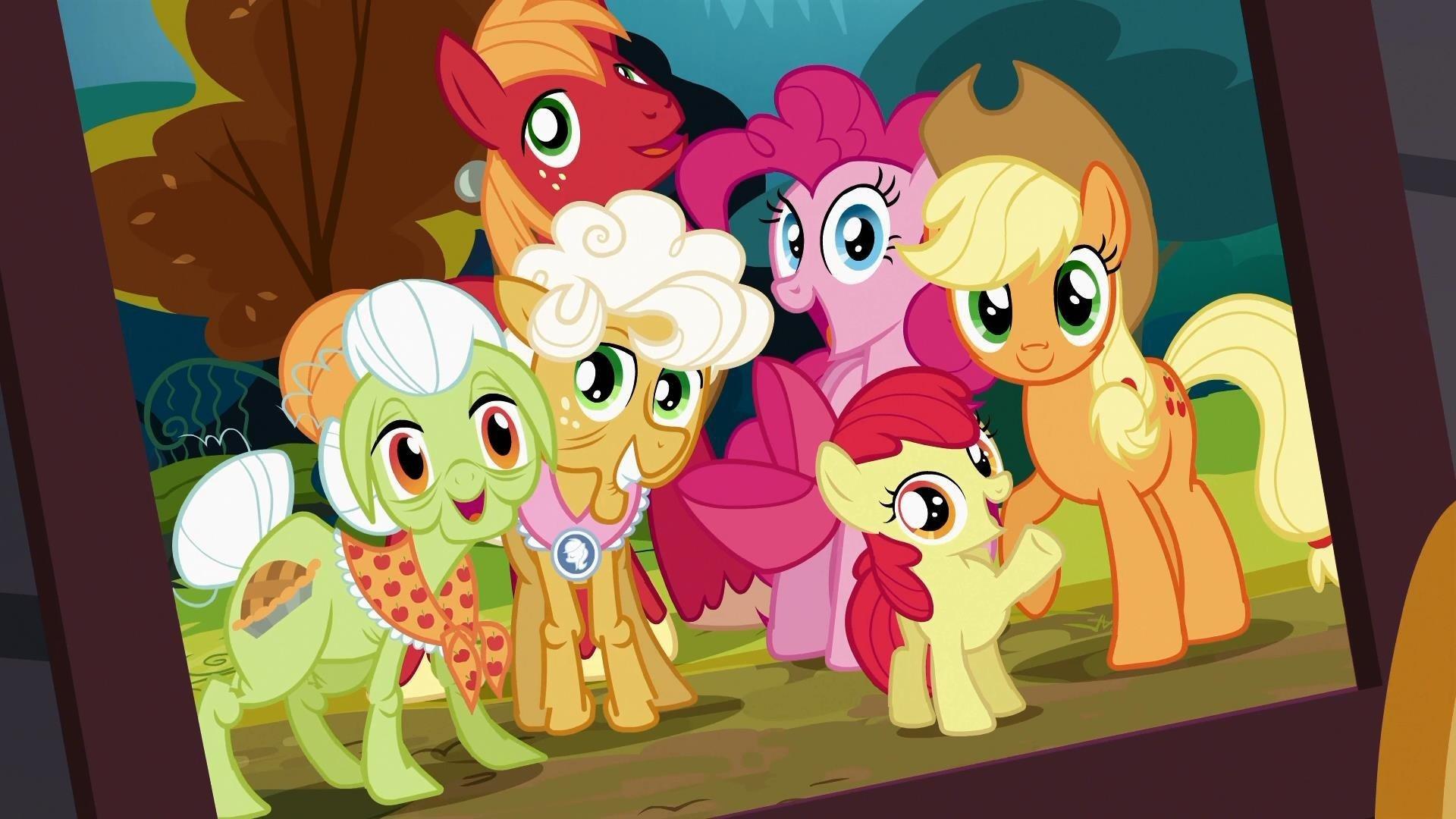 Still from Pinkie Apple Pie