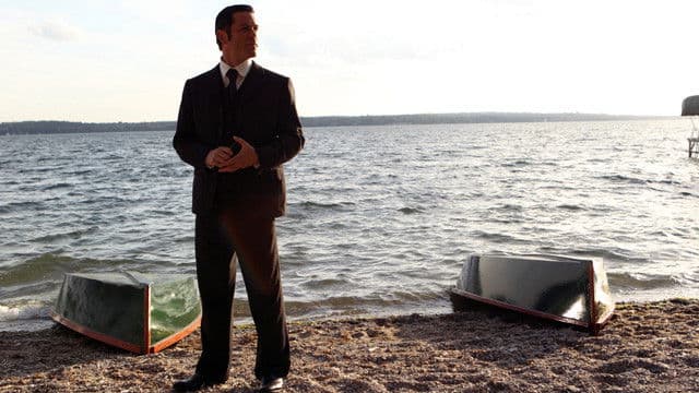 Still from Twisted Sisters