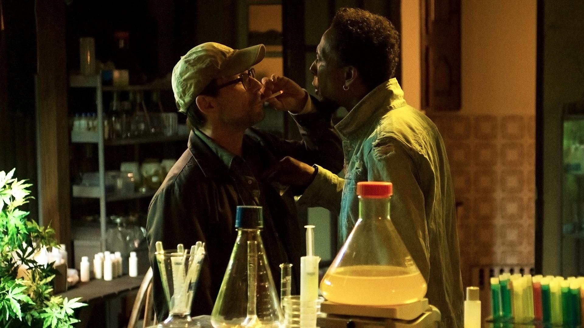 Still from eps1.6_v1ew-s0urce.flv