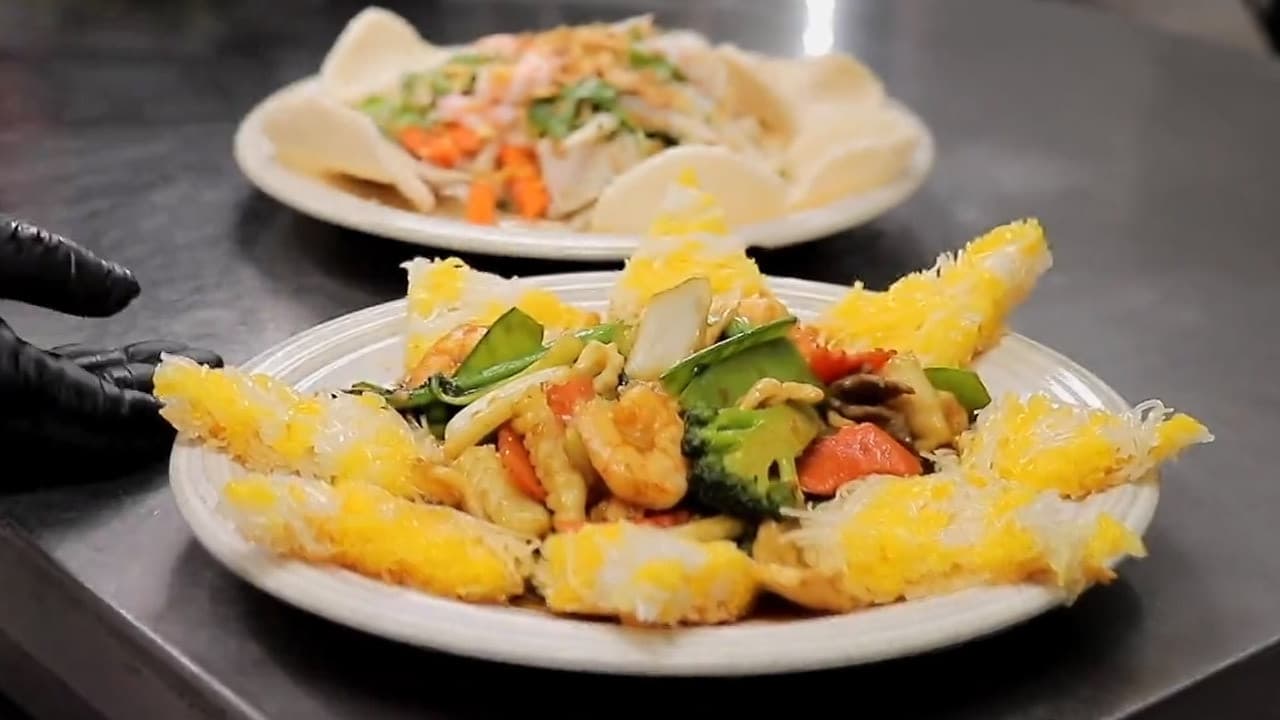 Still from Triple D Nation: Fresh and Fried