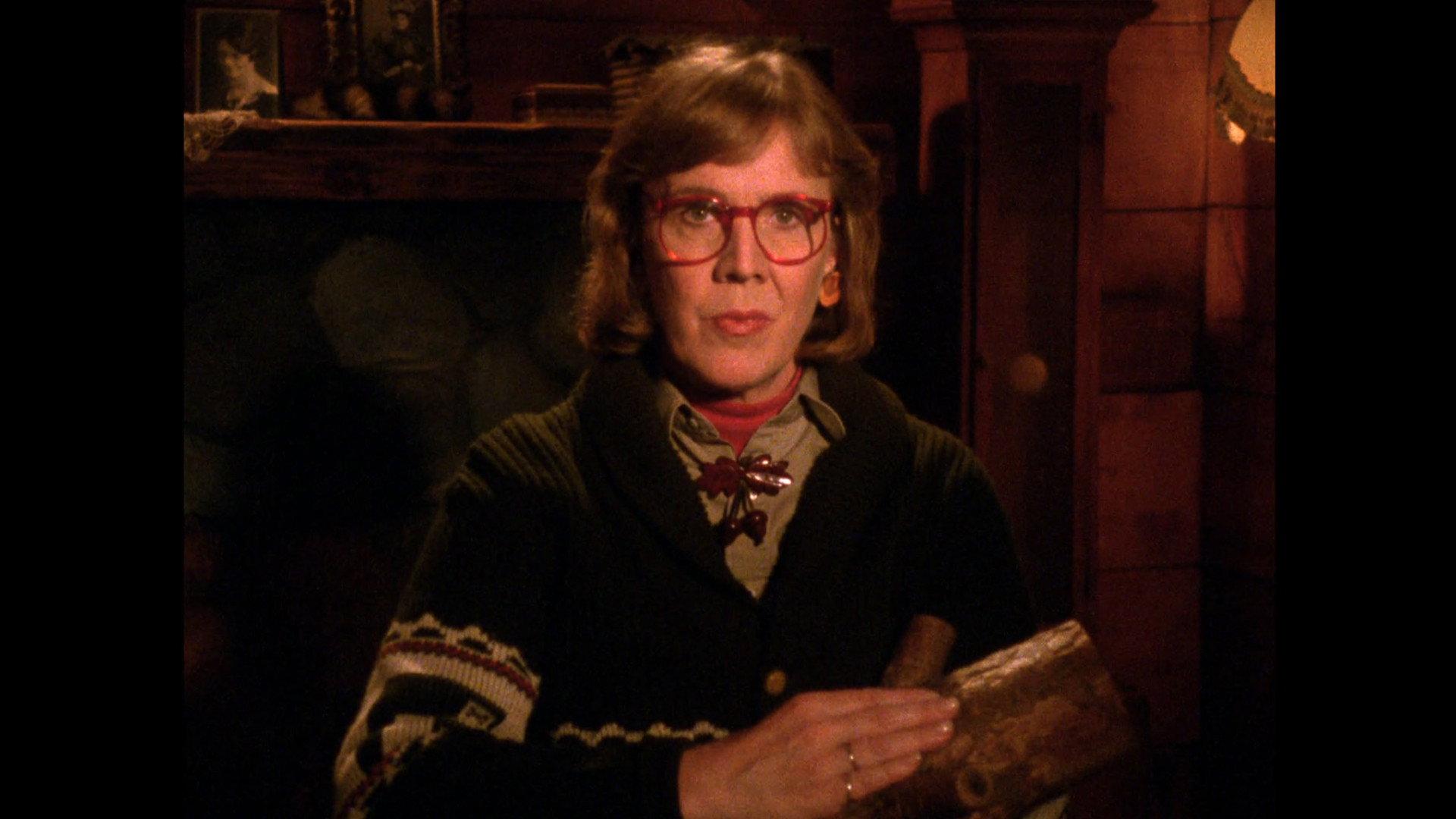 Still from Log Lady Introduction - S02E18