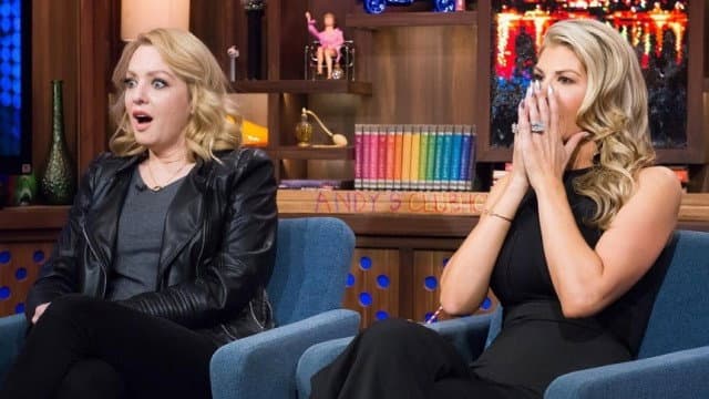 Still from Wendi McLendon-Covey & Alexis Bellino