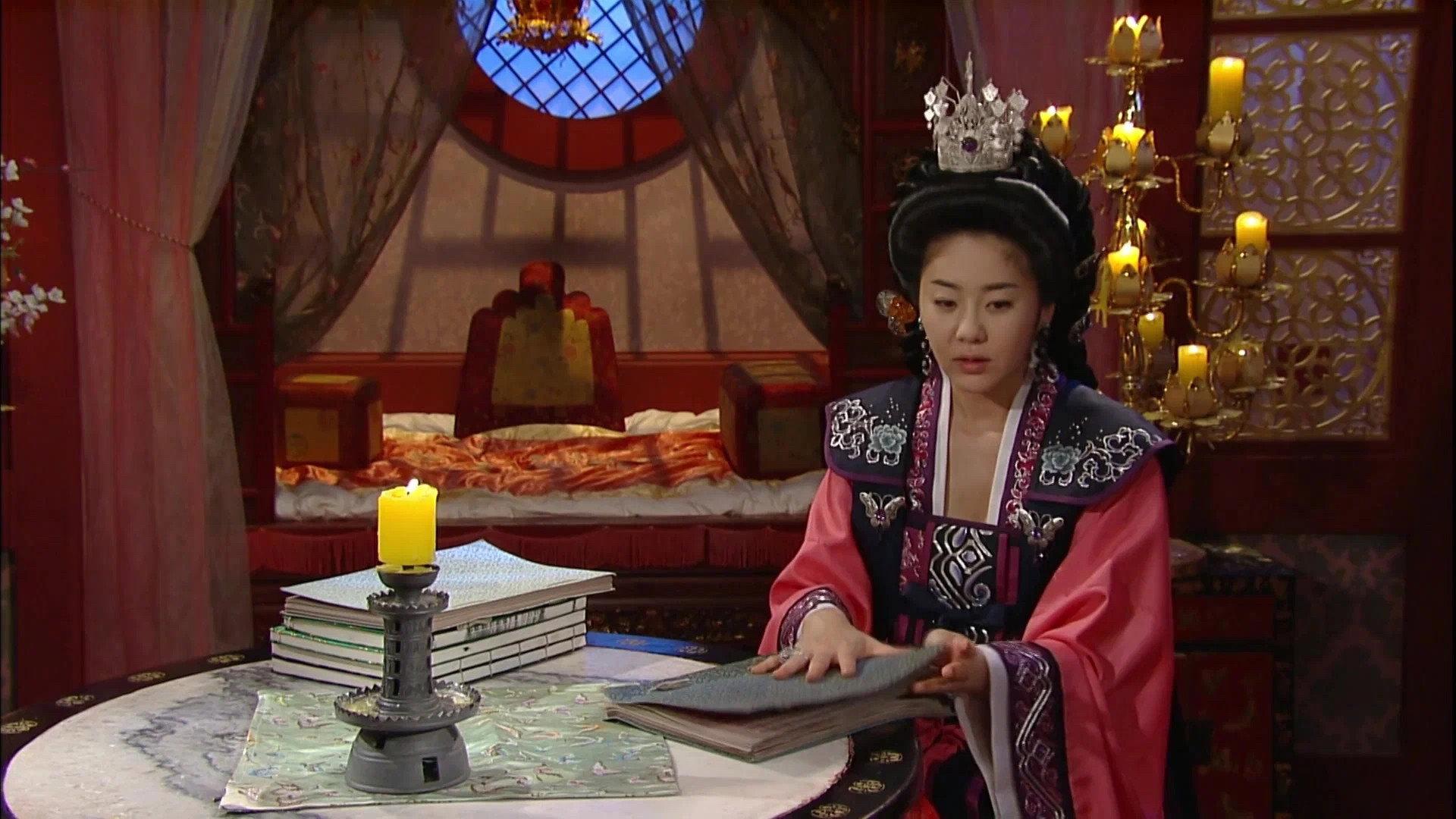 Still from Episode 39