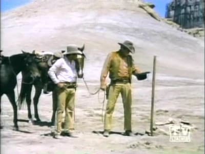 Still from Island in the Desert (2)