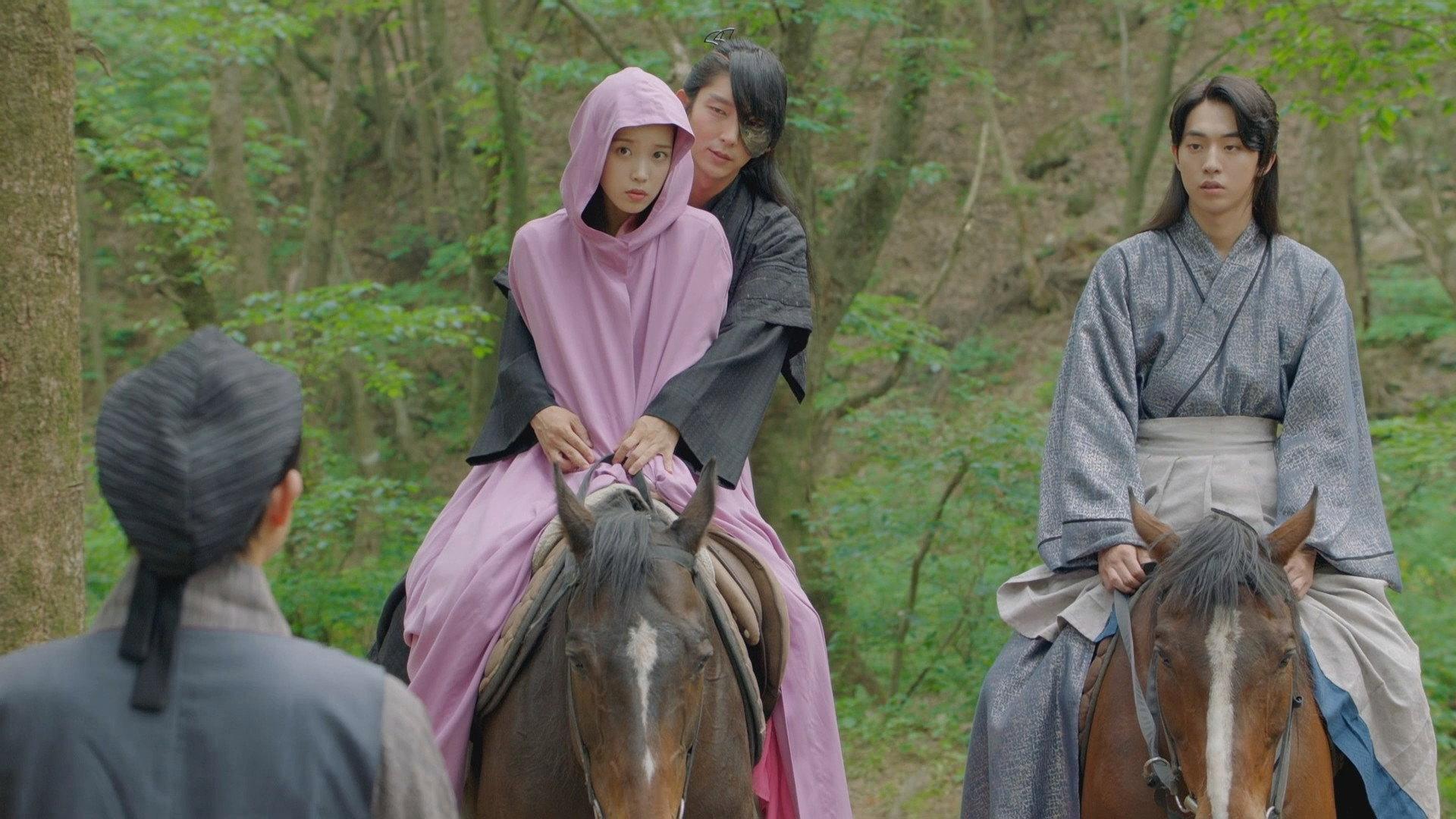 Still from Hae-soo Cut Her Wrist