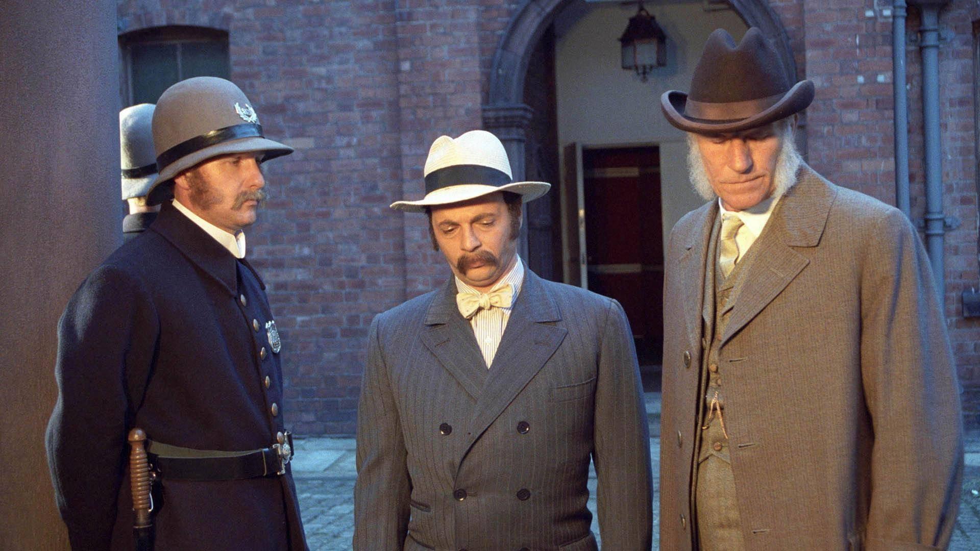Still from The Red Circle