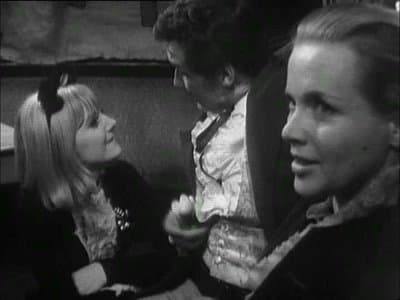 Still from Dressed to Kill