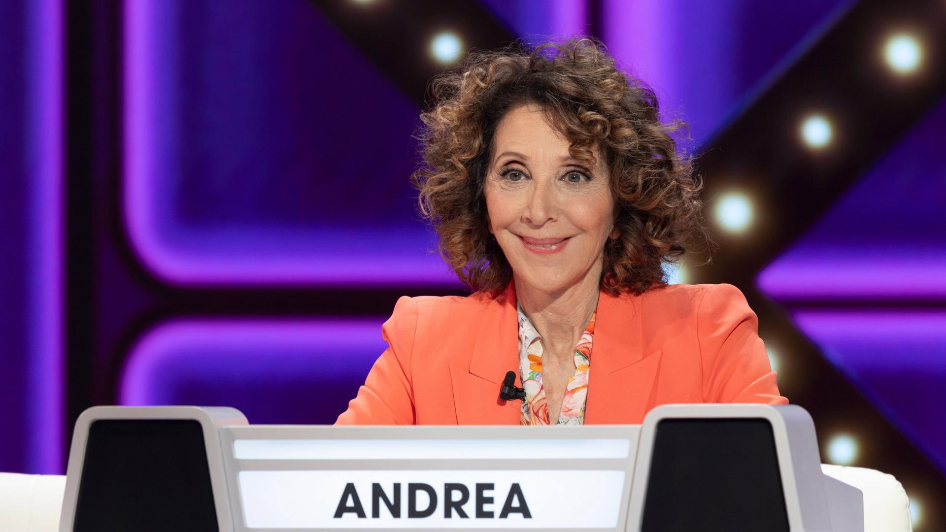 Still from Thomas Lennon, Andrea Martin, Tituss Burgess, Ego Nwodim, Pete Holmes, Von Miller