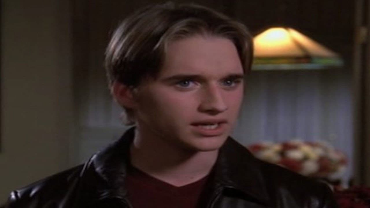 Still from Kiss