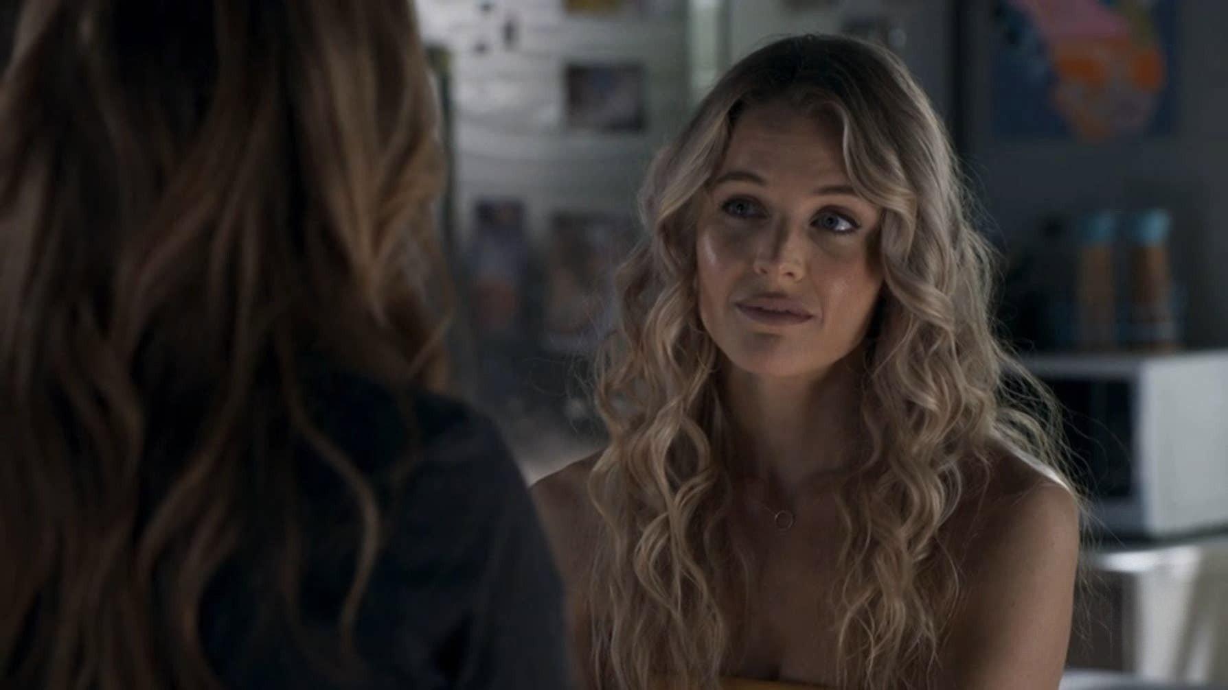 Still from Episode 8623