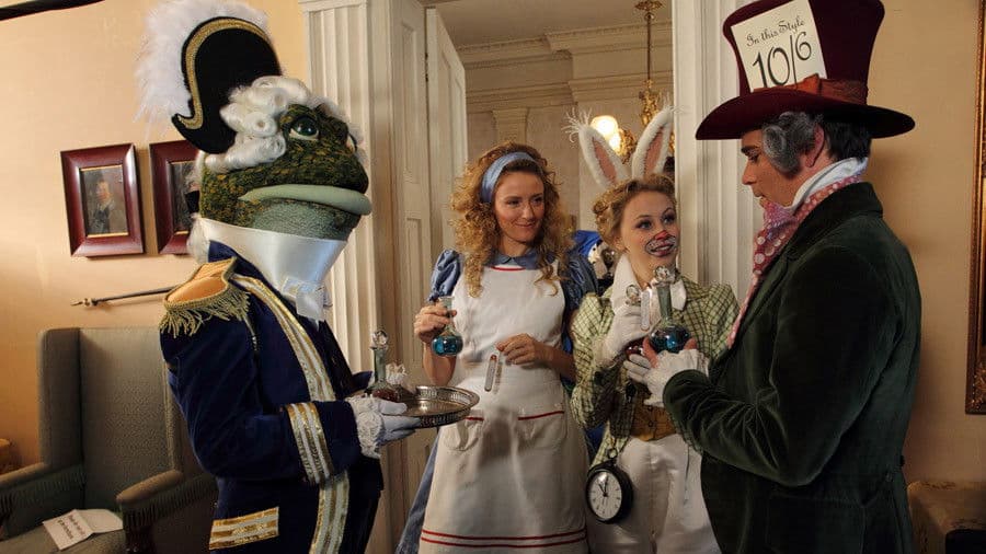 Still from Murdoch in Wonderland