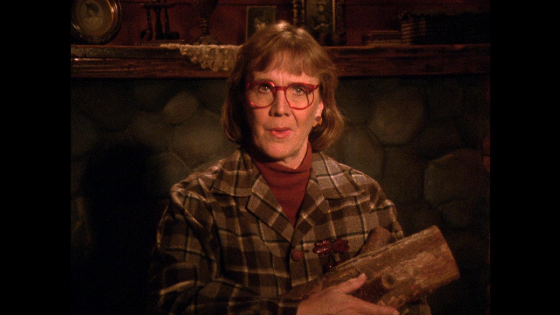 Still from Log Lady Introduction - S02E09
