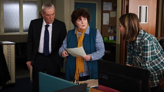 Still from Salt & Vinegar