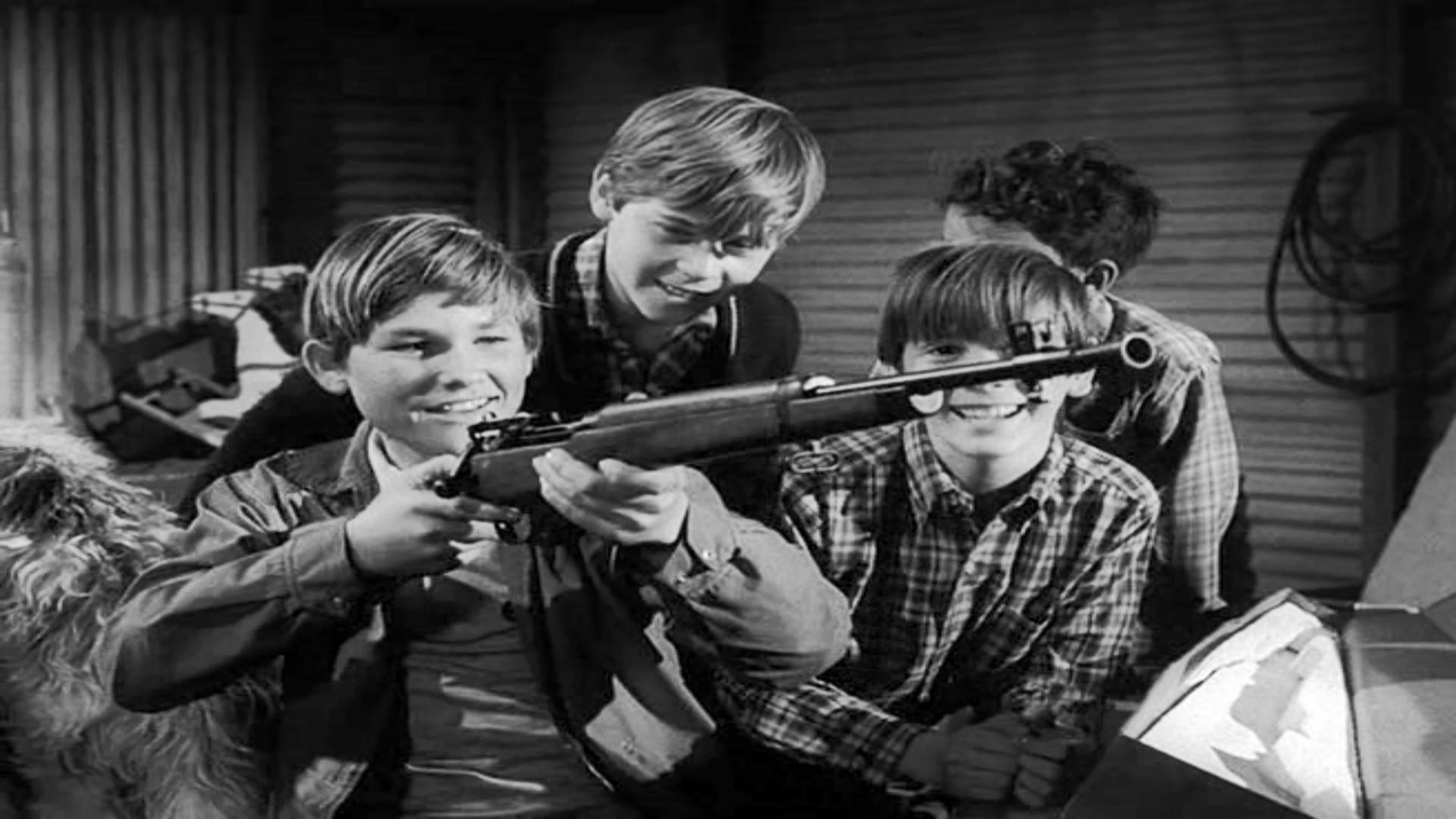 Still from In a Plain Paper Wrapper