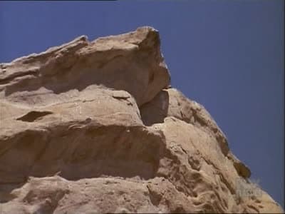 Still from Between Heaven and Earth