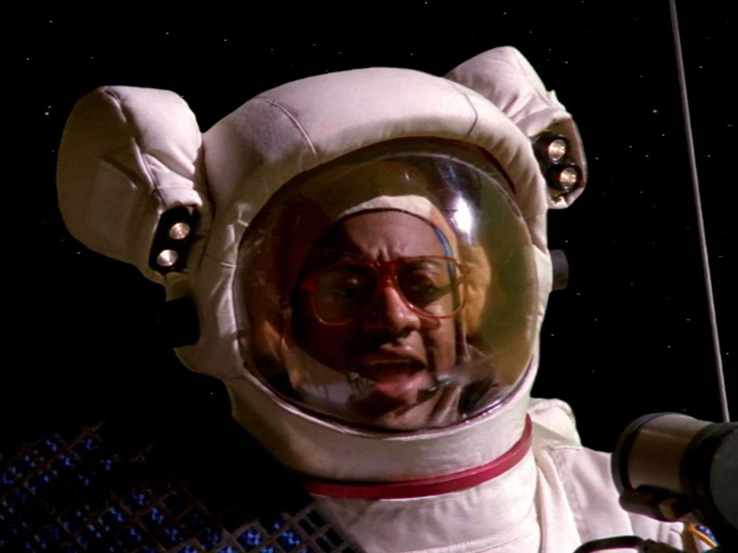 Still from Lost in Space (2)