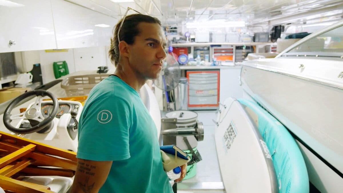 Still from Salt in Chef's Wounds