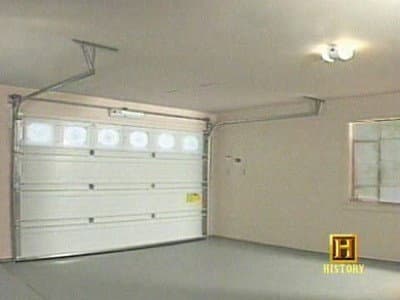 Still from Garage Gadgets