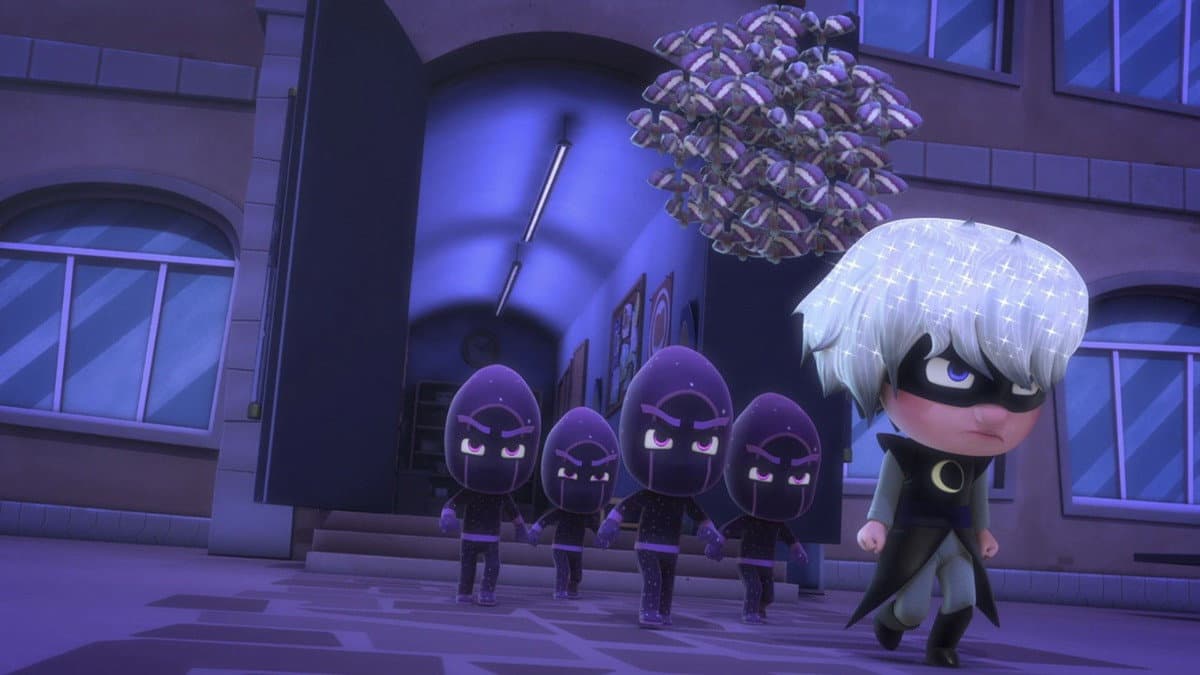 Still from Owl Eyes