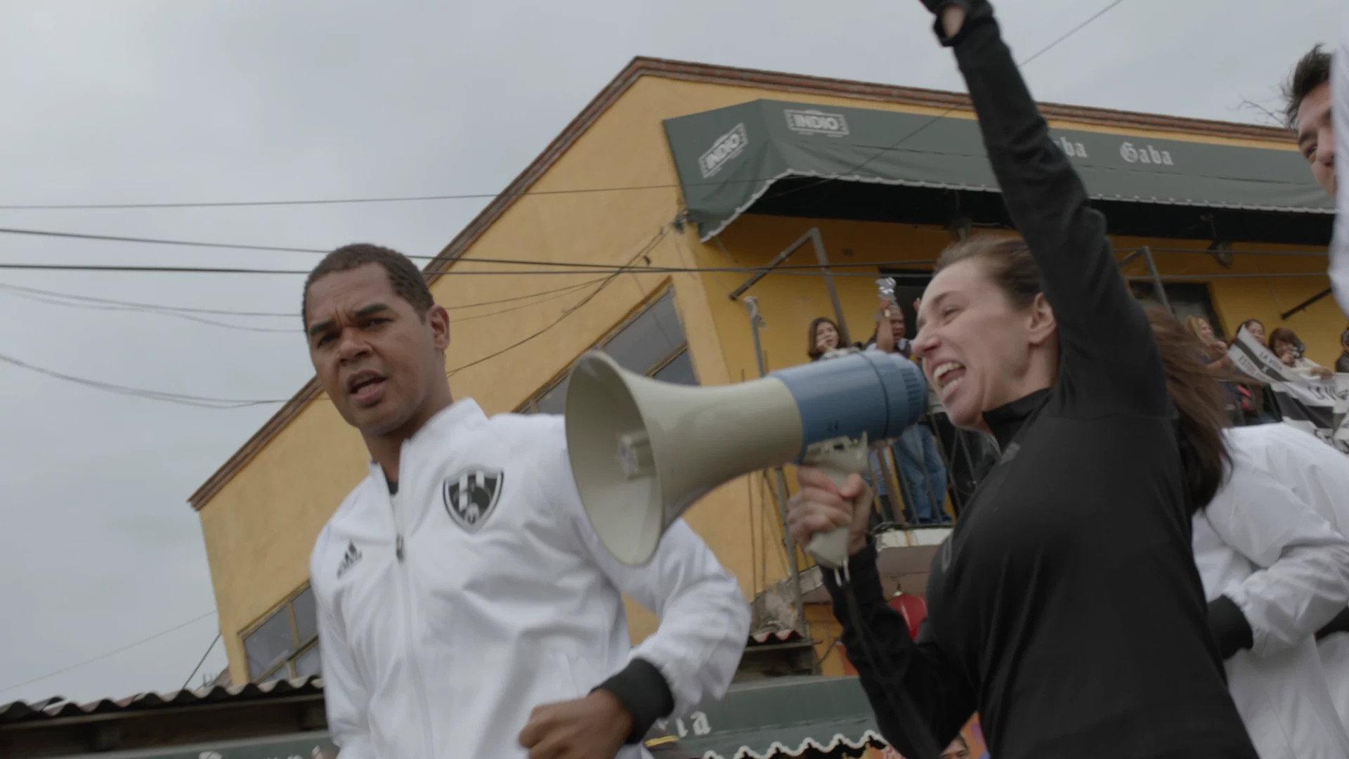 Still from Iglesias vs Iglesias 2