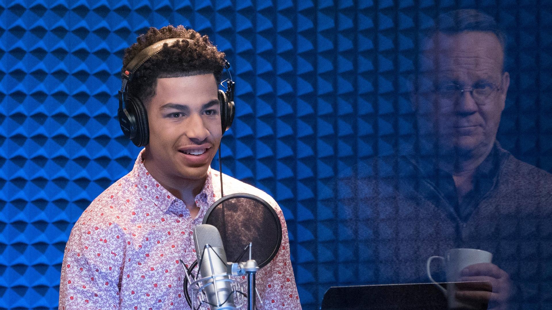 Still from Son of a Pitch