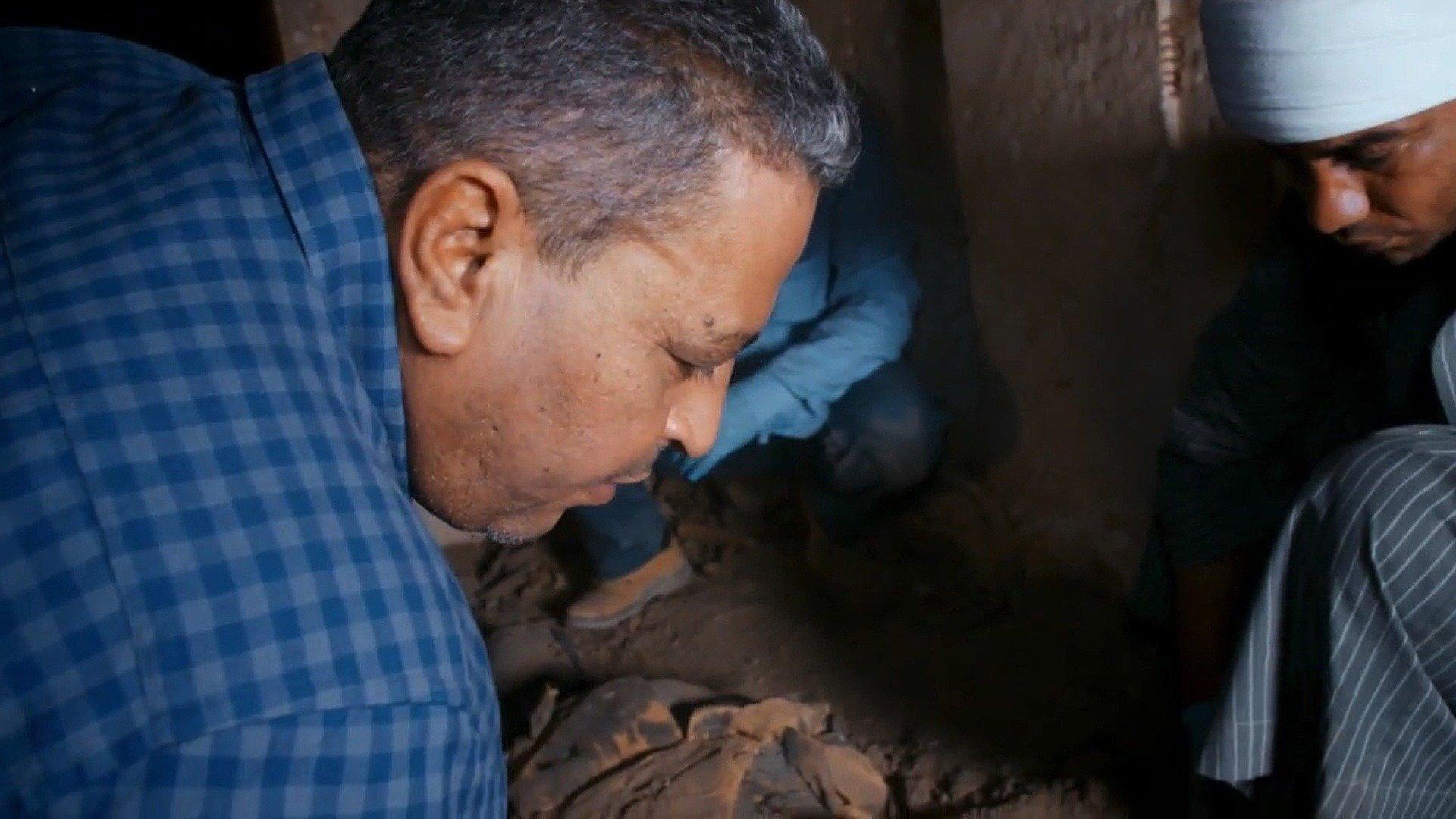 Still from Pyramid Tomb Raiders