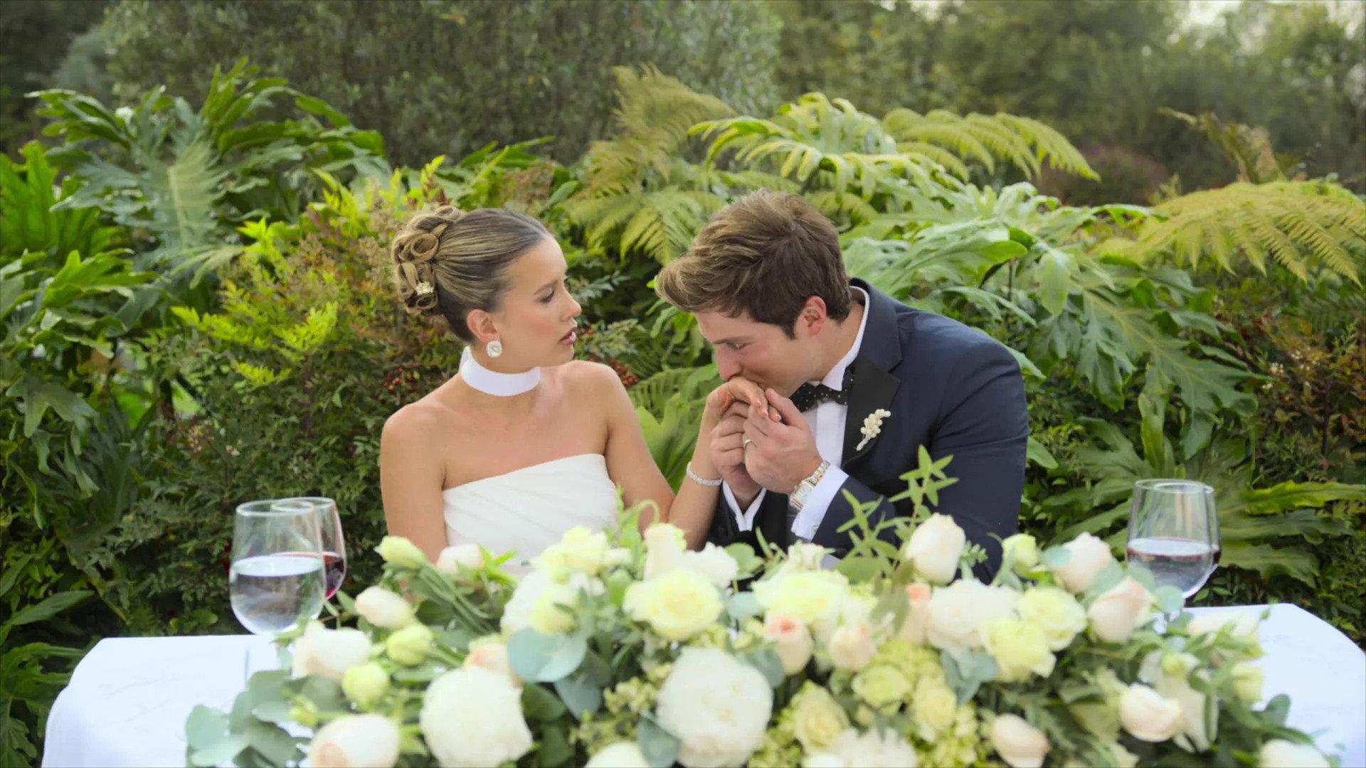 Still from Una gran boda