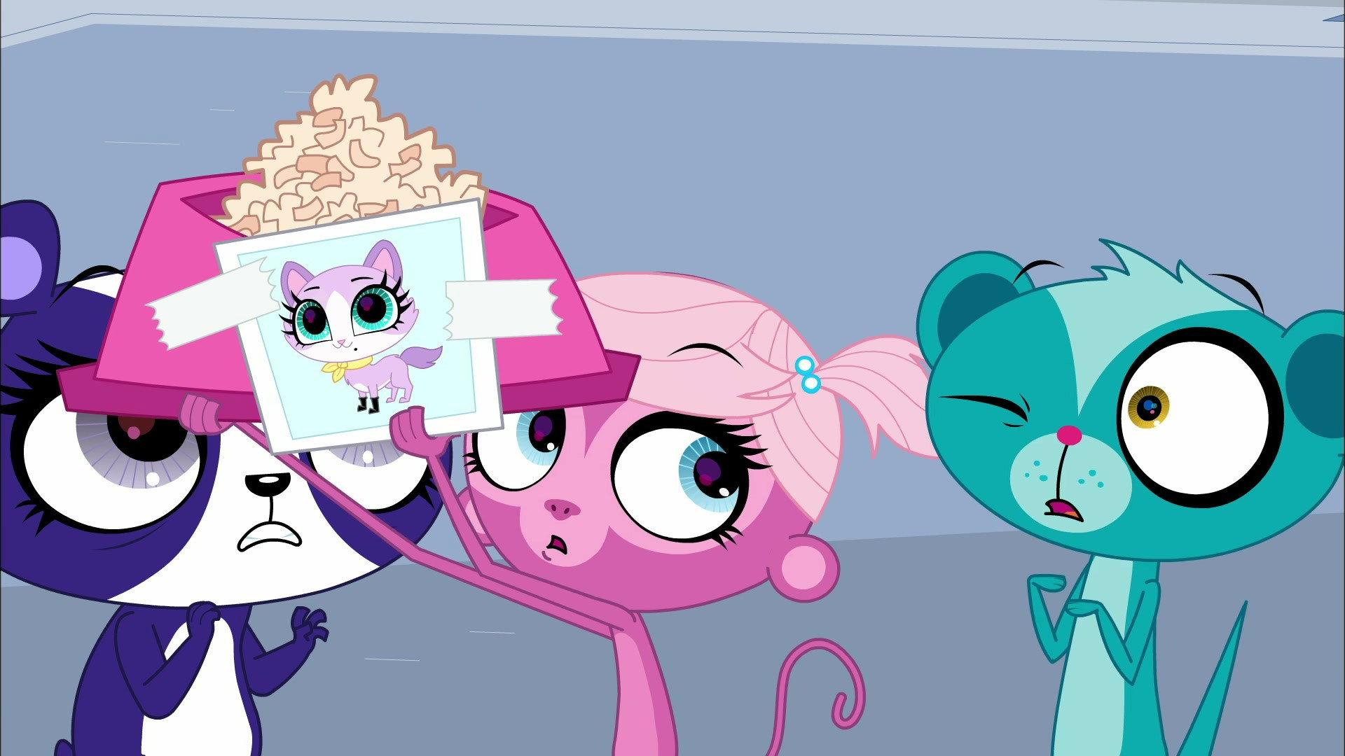 Still from Littlest Pet Street (1)