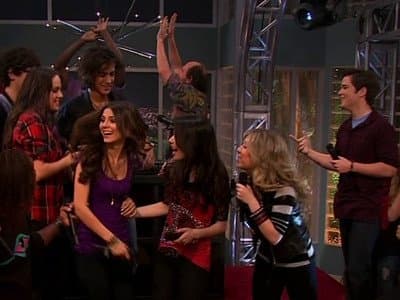 Still from iParty With Victorious (1)
