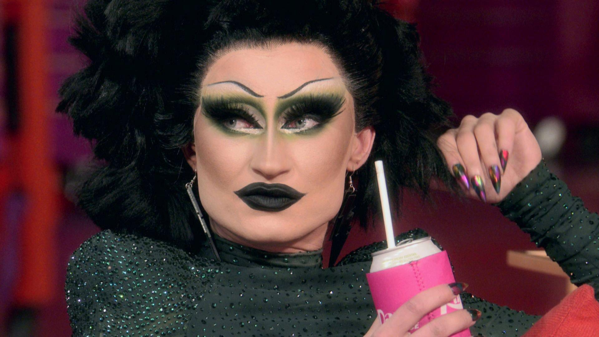 Still from Nice Girls Roast